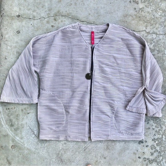 IC by Connie Shirt Jacket Top Metallic Silver Gray Full Zip Pleated Lagenlook M - Picture 1 of 4